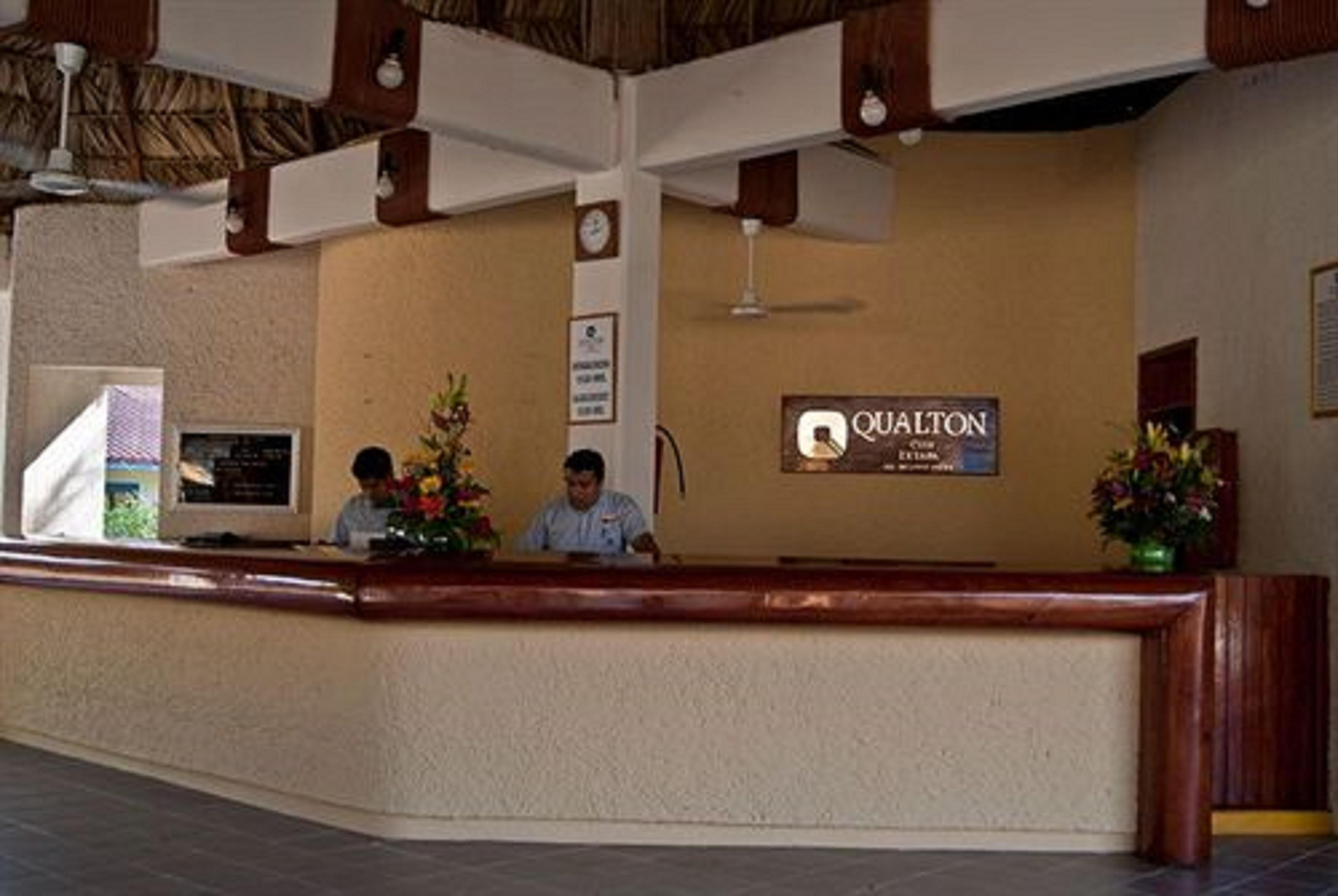 Qualton Club Ixtapa All Inclusive エクステリア 写真