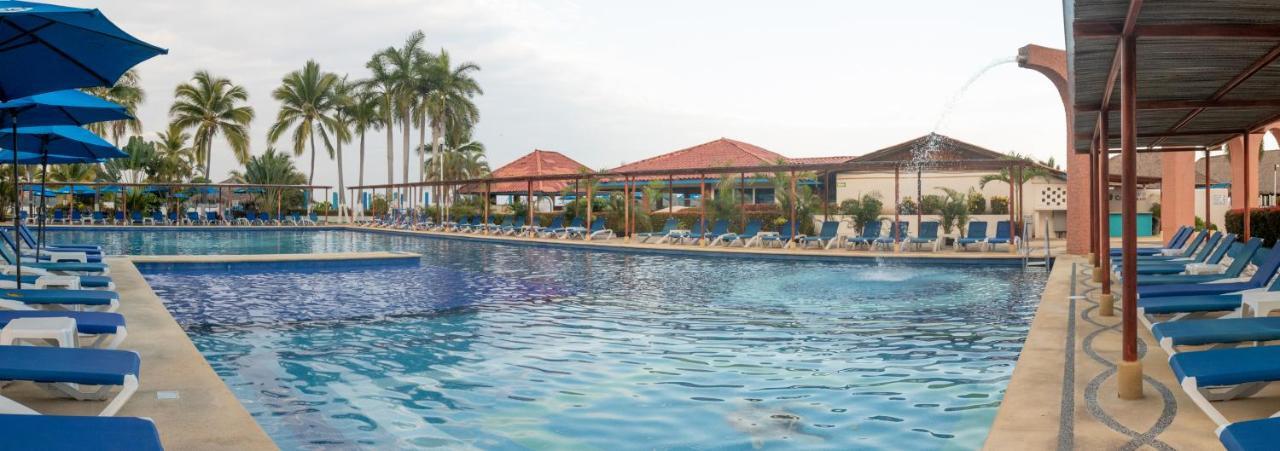 Qualton Club Ixtapa All Inclusive エクステリア 写真